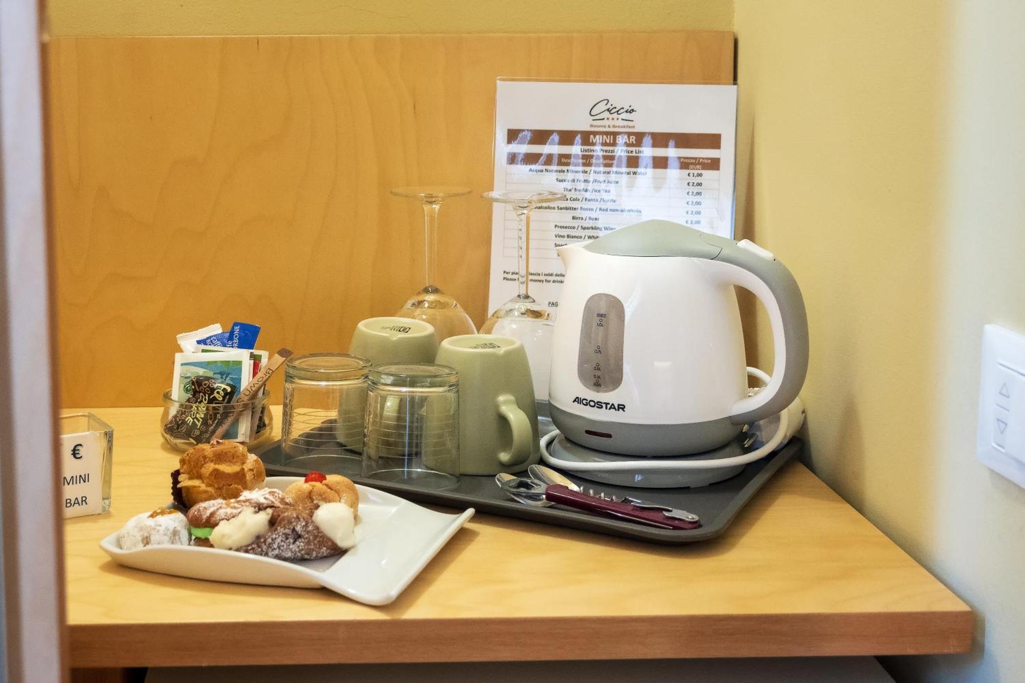 Ciccio Rooms And Breakfast - Self Check-In Palermo Eksteriør bilde