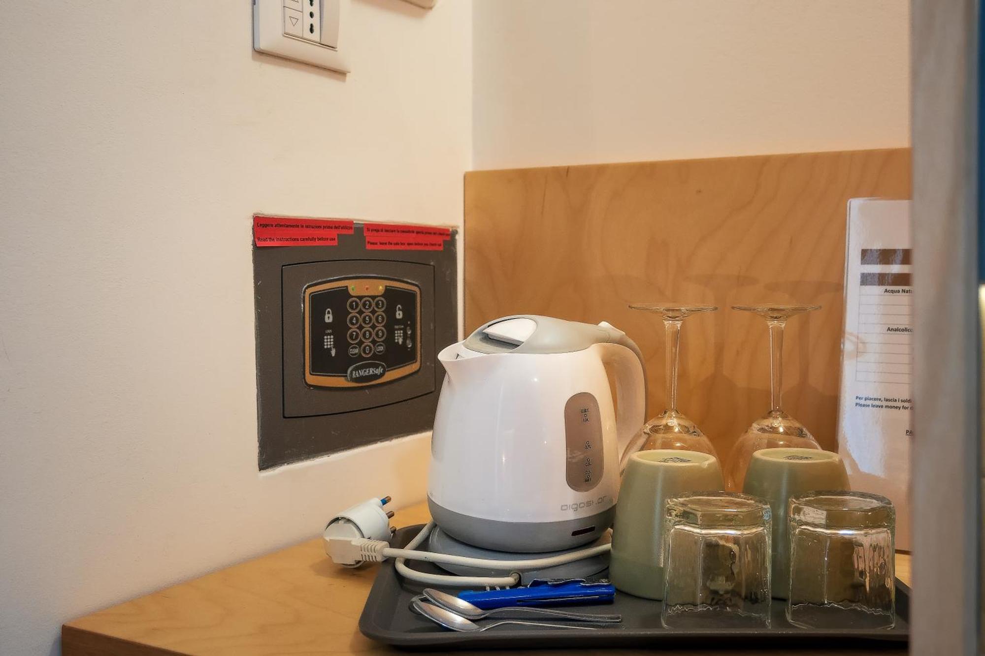Ciccio Rooms And Breakfast - Self Check-In Palermo Eksteriør bilde