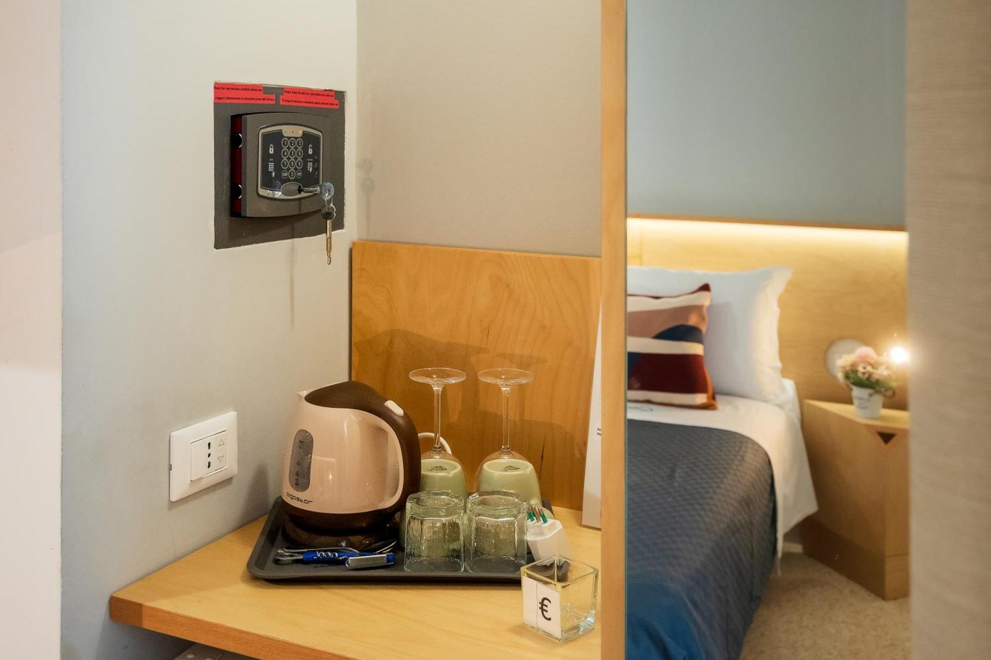 Ciccio Rooms And Breakfast - Self Check-In Palermo Eksteriør bilde