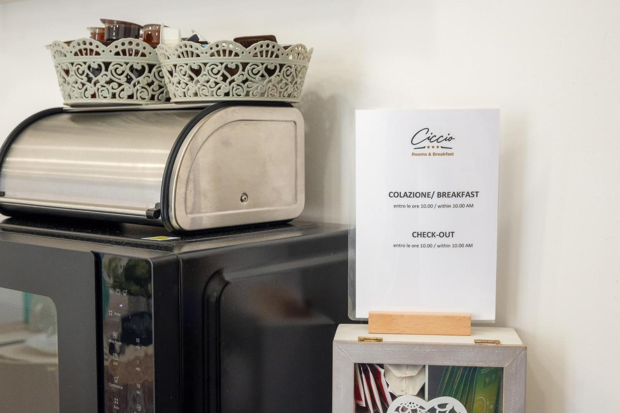 Ciccio Rooms And Breakfast - Self Check-In Palermo Eksteriør bilde