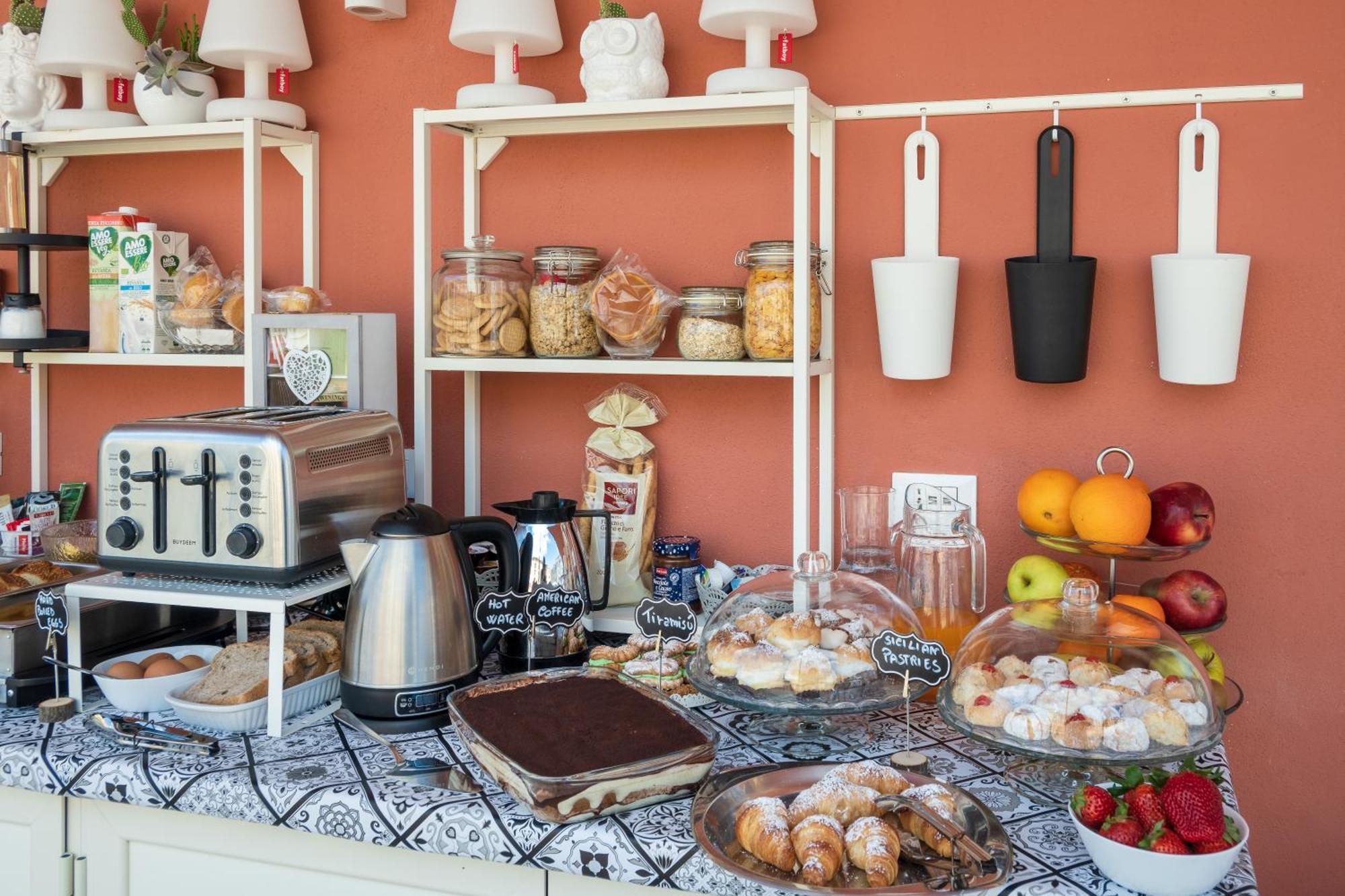 Ciccio Rooms And Breakfast - Self Check-In Palermo Eksteriør bilde
