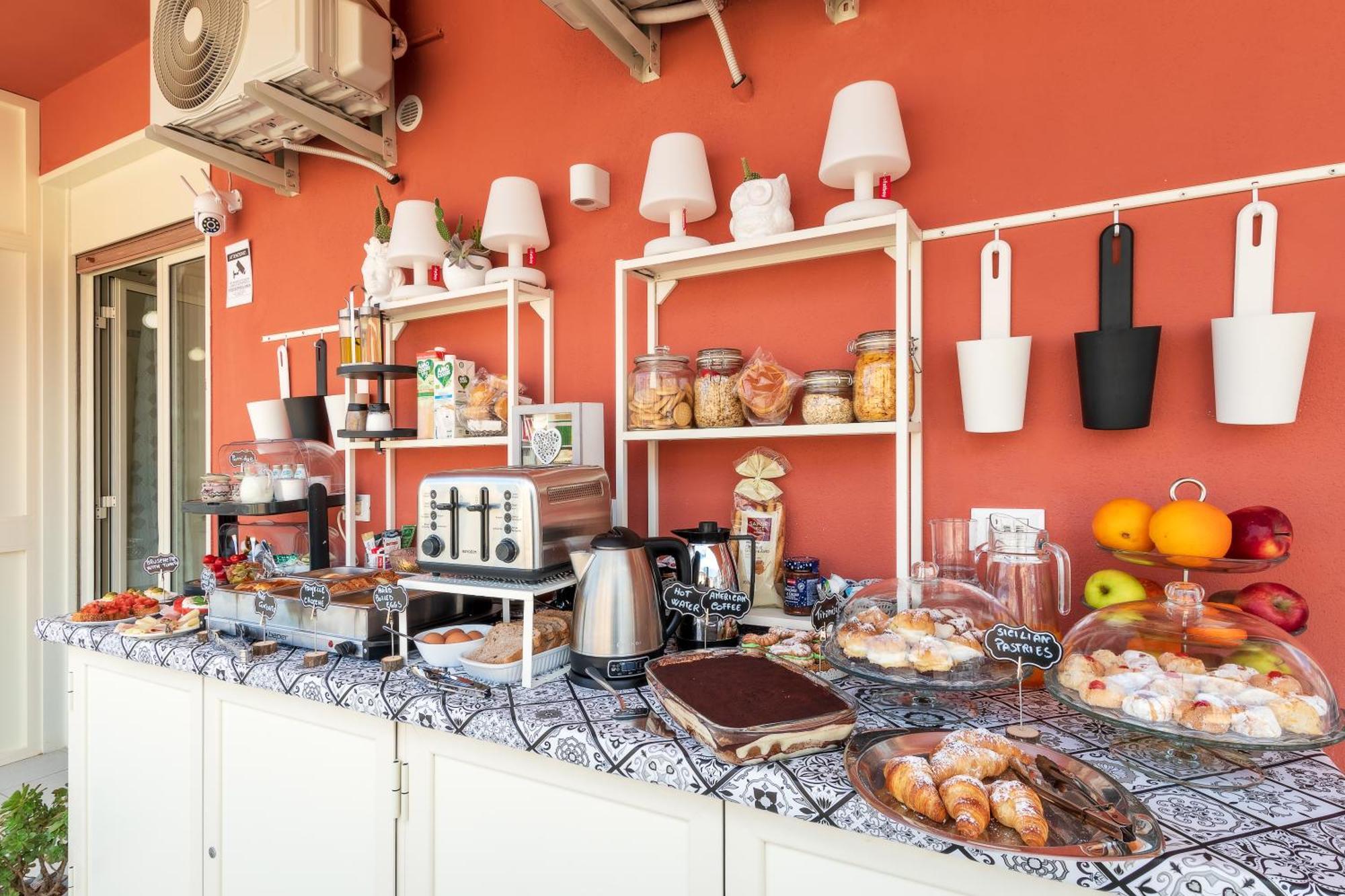 Ciccio Rooms And Breakfast - Self Check-In Palermo Eksteriør bilde