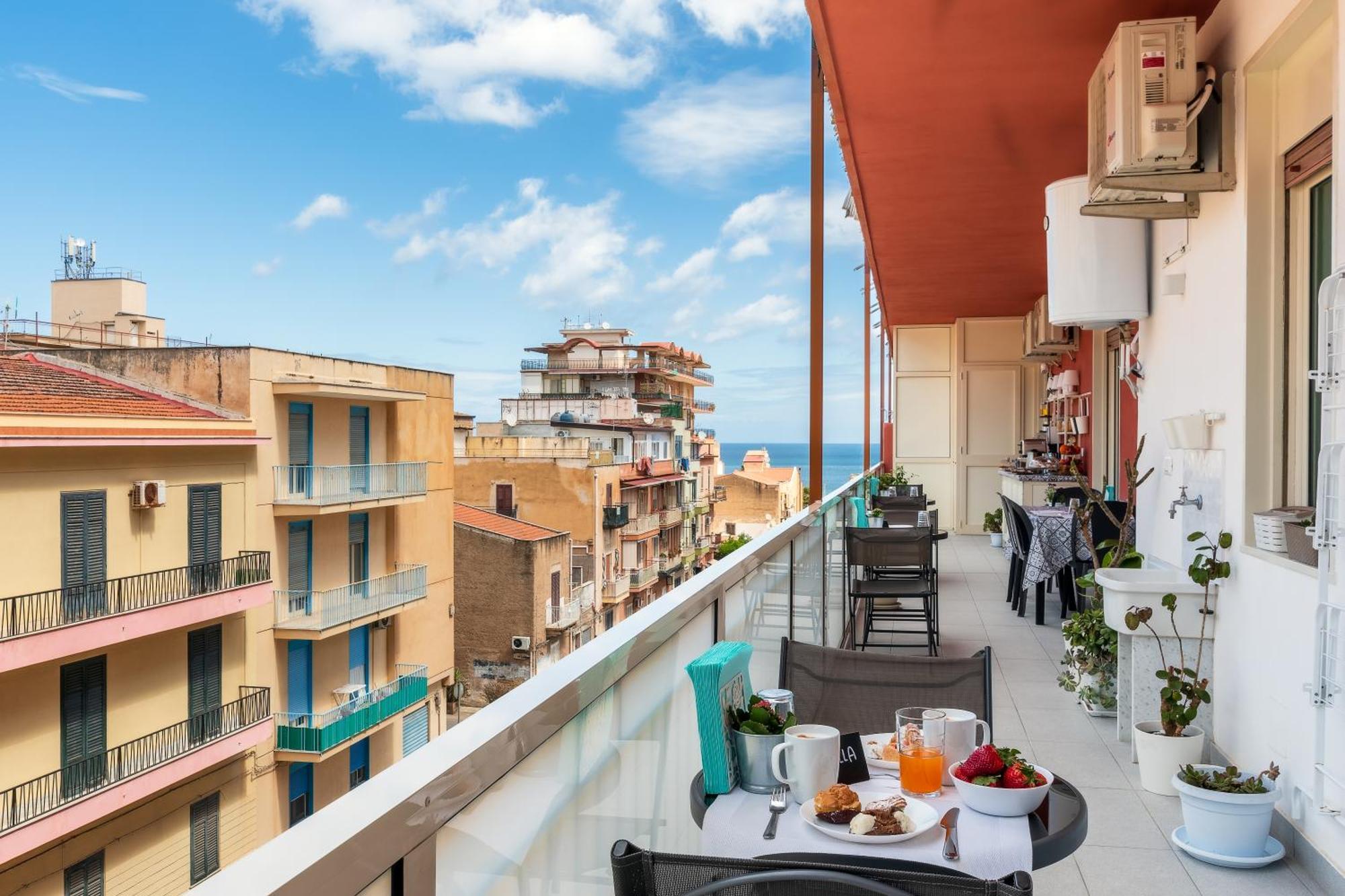 Ciccio Rooms And Breakfast - Self Check-In Palermo Eksteriør bilde